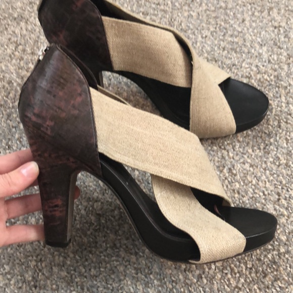 Donald J Pliner Criss Cross Heeled Sandals - Picture 3 of 11